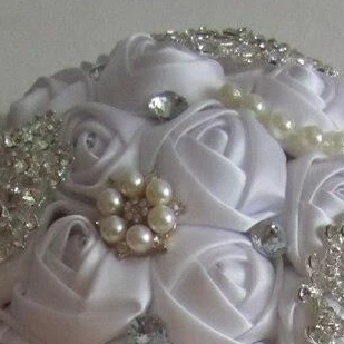 Brooch Bouquet Pearls and Roses